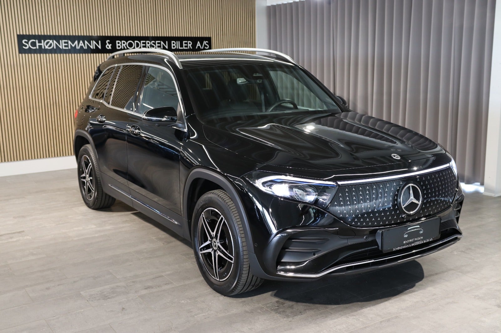 Billede af Mercedes EQB300  AMG Premium 4Matic