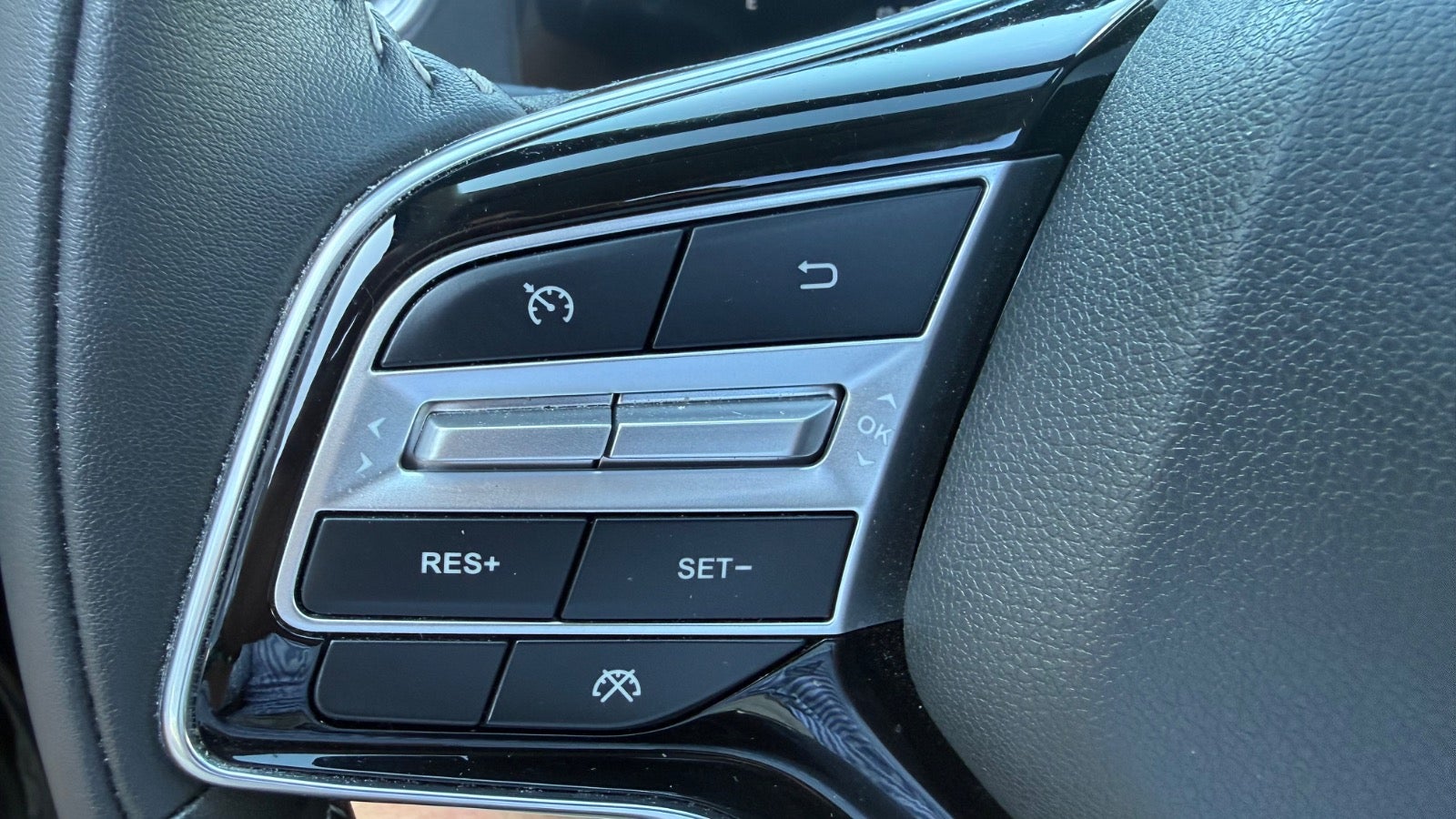 Navor E5 PHEV Rock