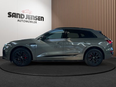 Audi Q8 e-tron S-line quattro Van