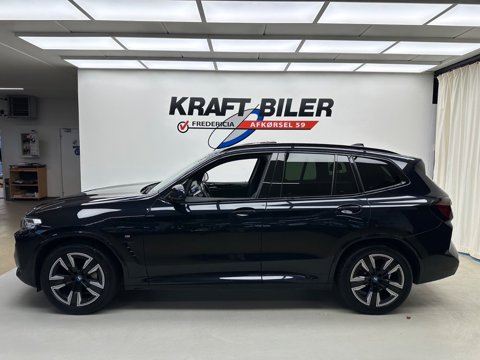 Billede af BMW iX3  Charged M-Sport