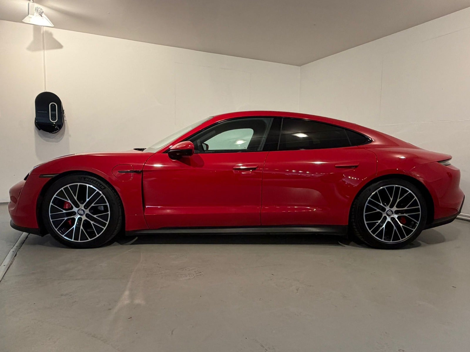 Porsche – Taycan 4S
