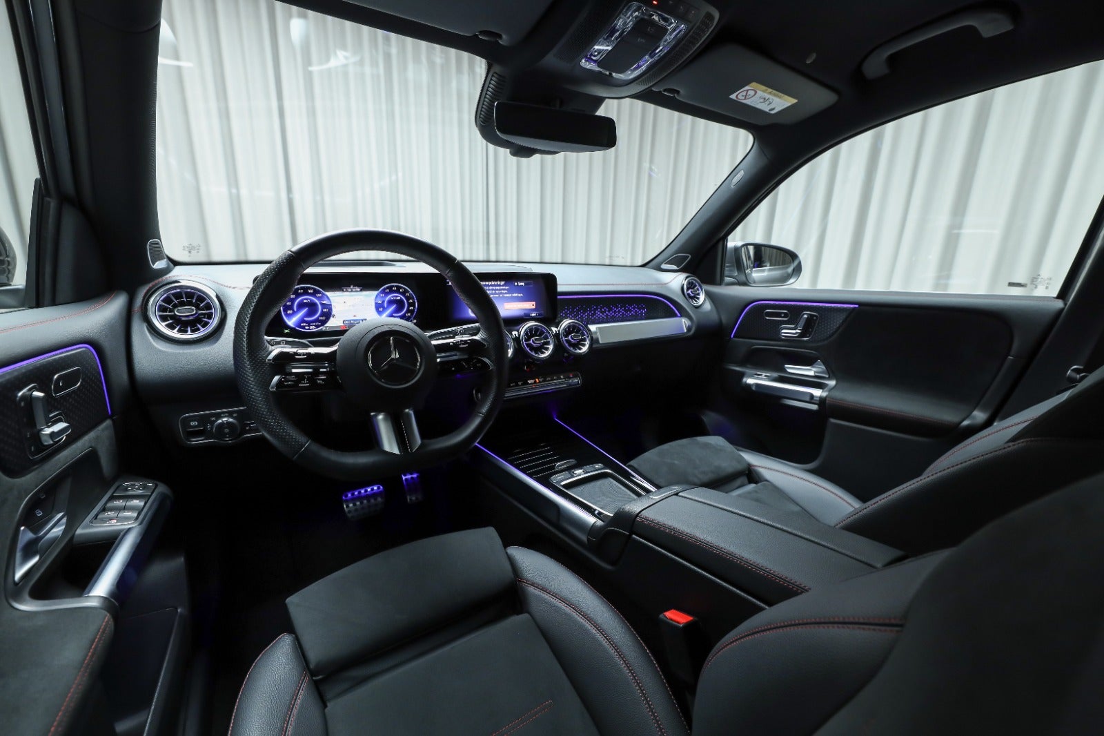 Mercedes-Benz EQB 250+ (4/8)