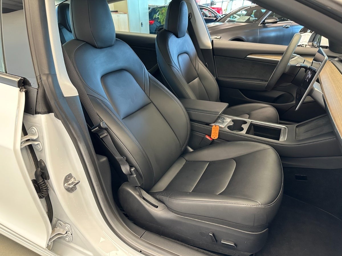 Billede af Tesla Model 3  RWD