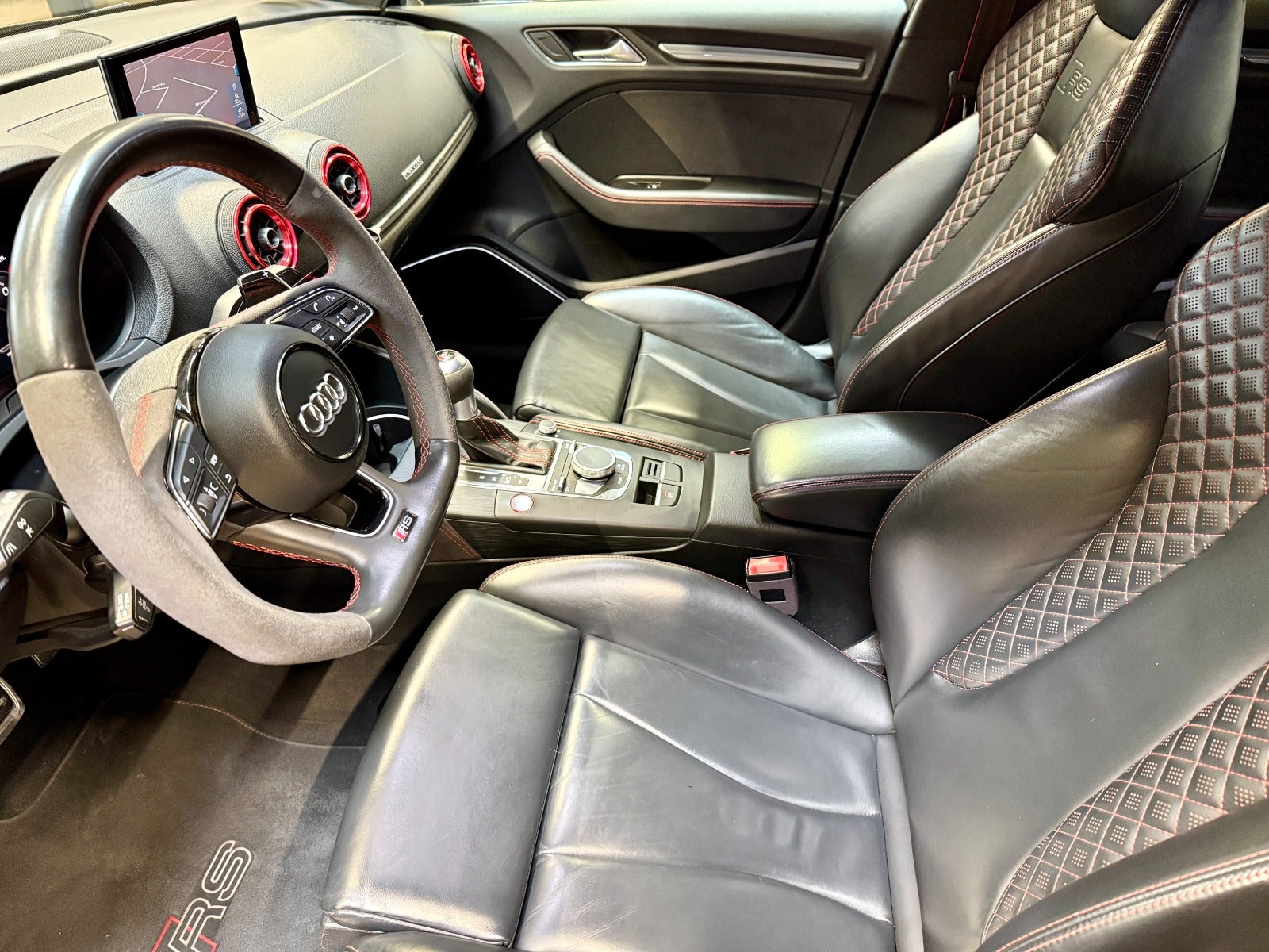 Billede af Audi RS3 2,5 TFSi Sportback quattro S-tr.