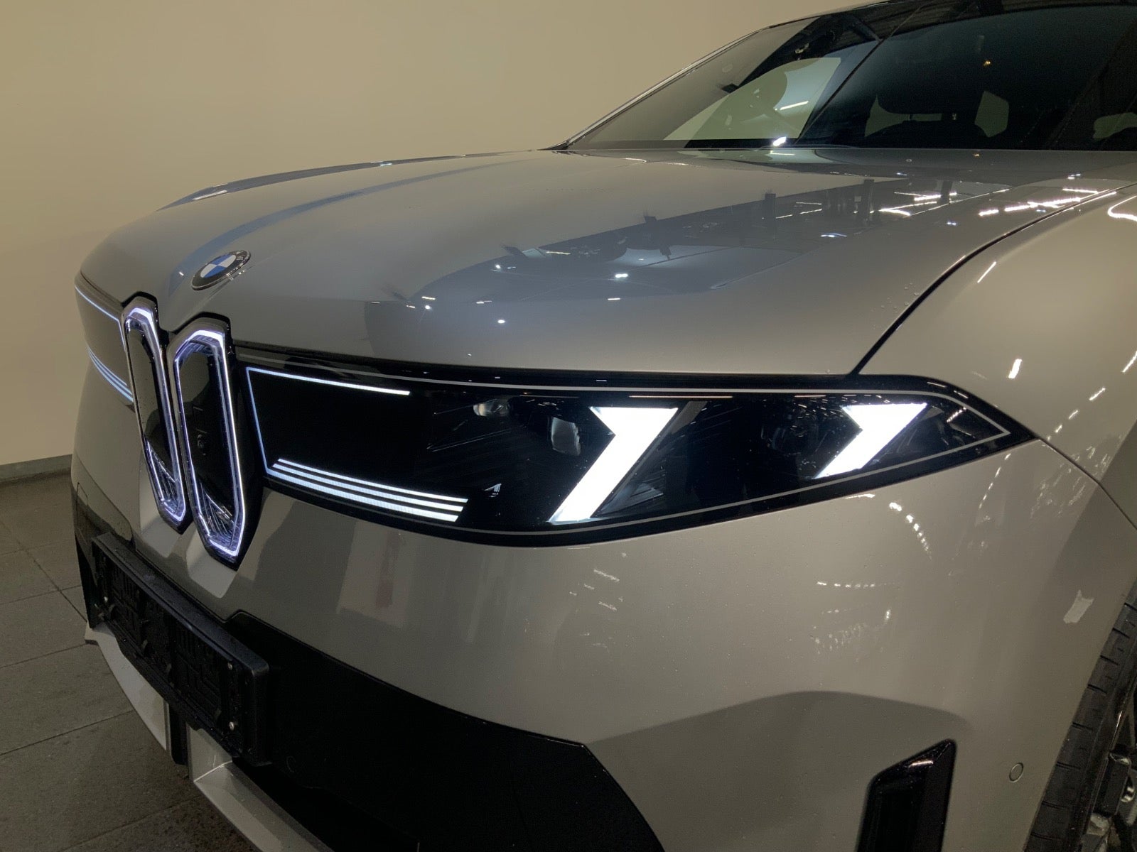 BMW iX3 (4/8)