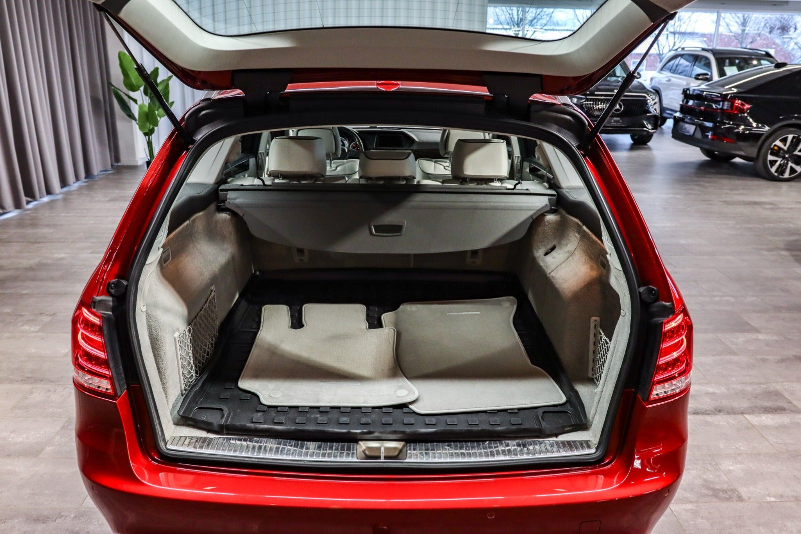 Billede af Mercedes E350 3,0 BlueTEC Avantgarde stc. aut.