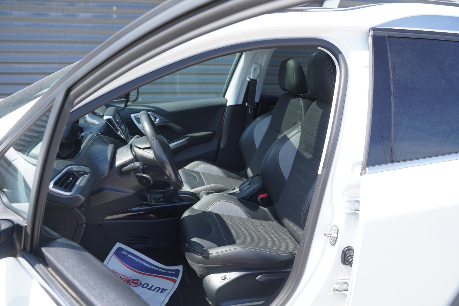 Billede af Peugeot 2008 1,2 e-THP 110 Selection Sky