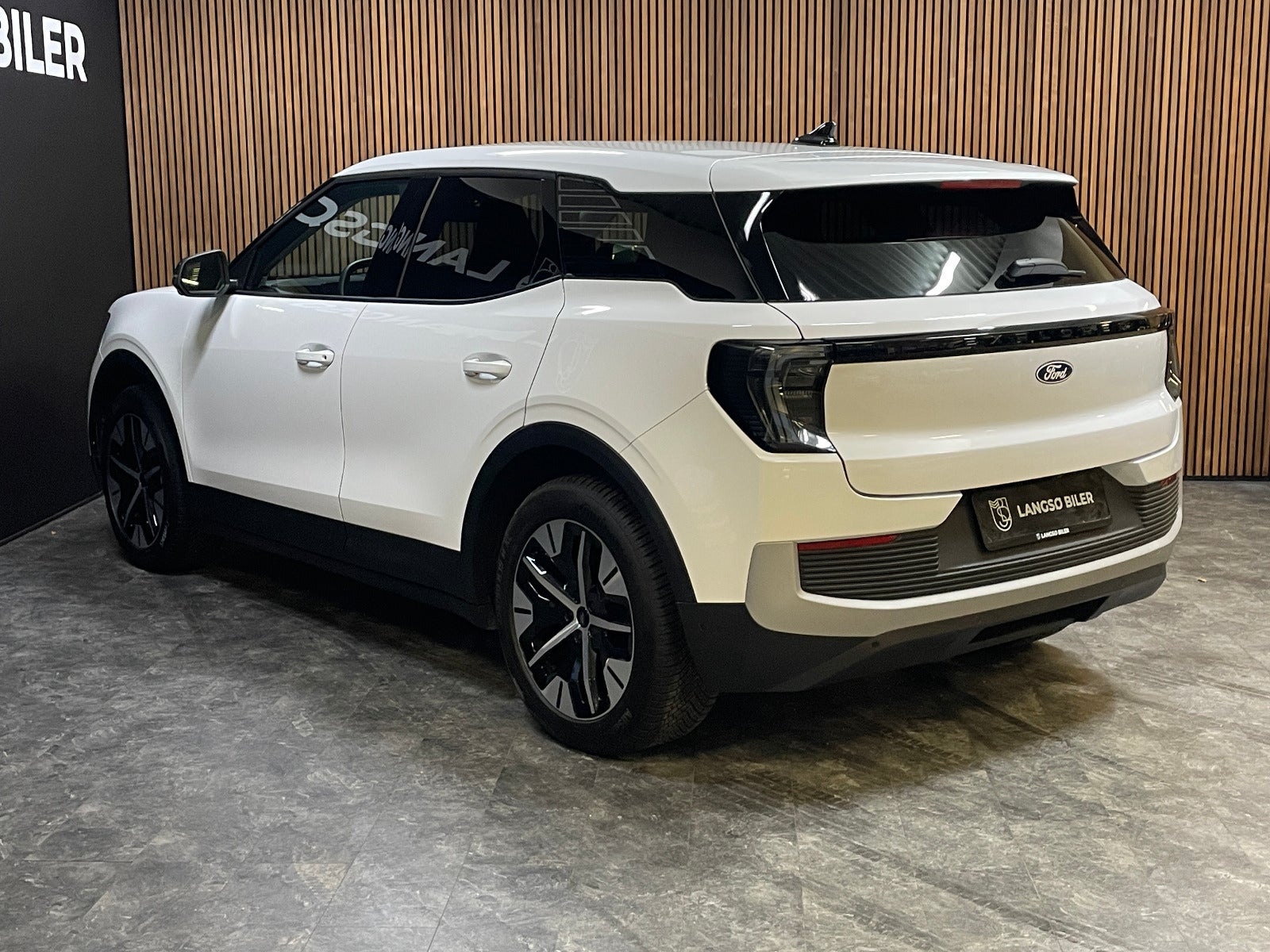 Billede af Ford Explorer 79 Select Extended Range