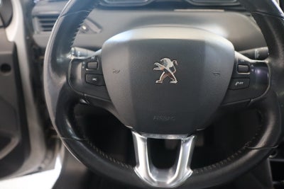 Peugeot 208 BlueHDi 100 Chili Sky+