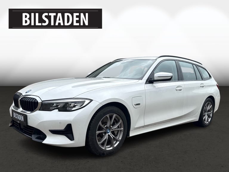 BMW 330e Touring Sport Line aut.
