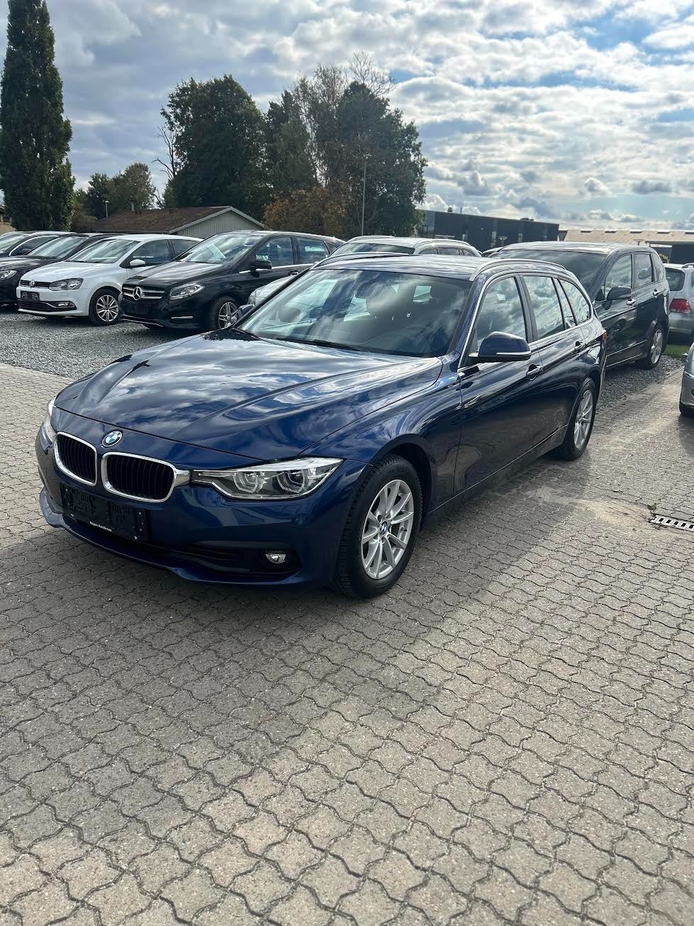 BMW 320d Touring Connected aut.