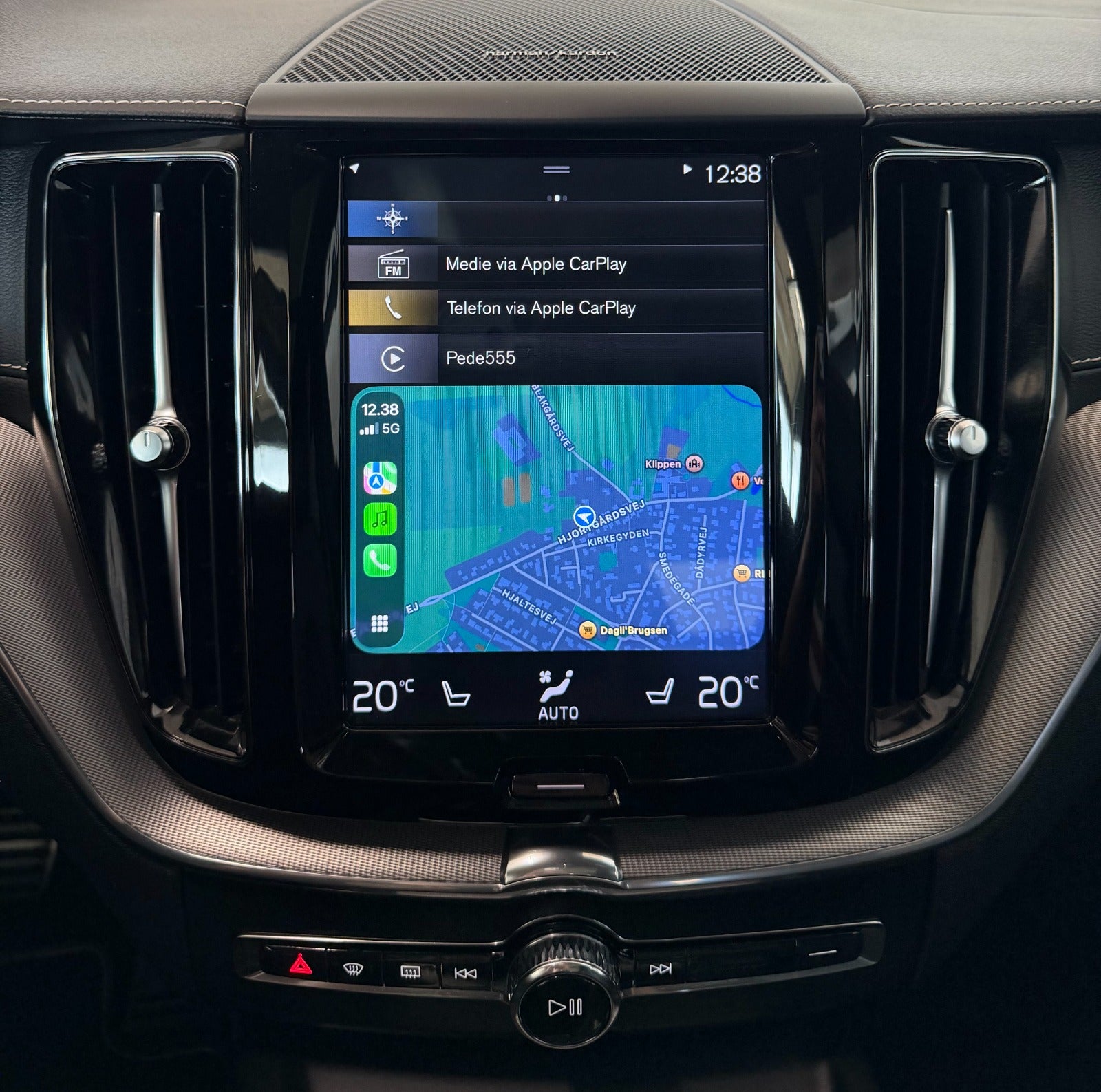 Billede af Volvo XC60 2,0 T8 ReCharge R-Design aut. AWD Van