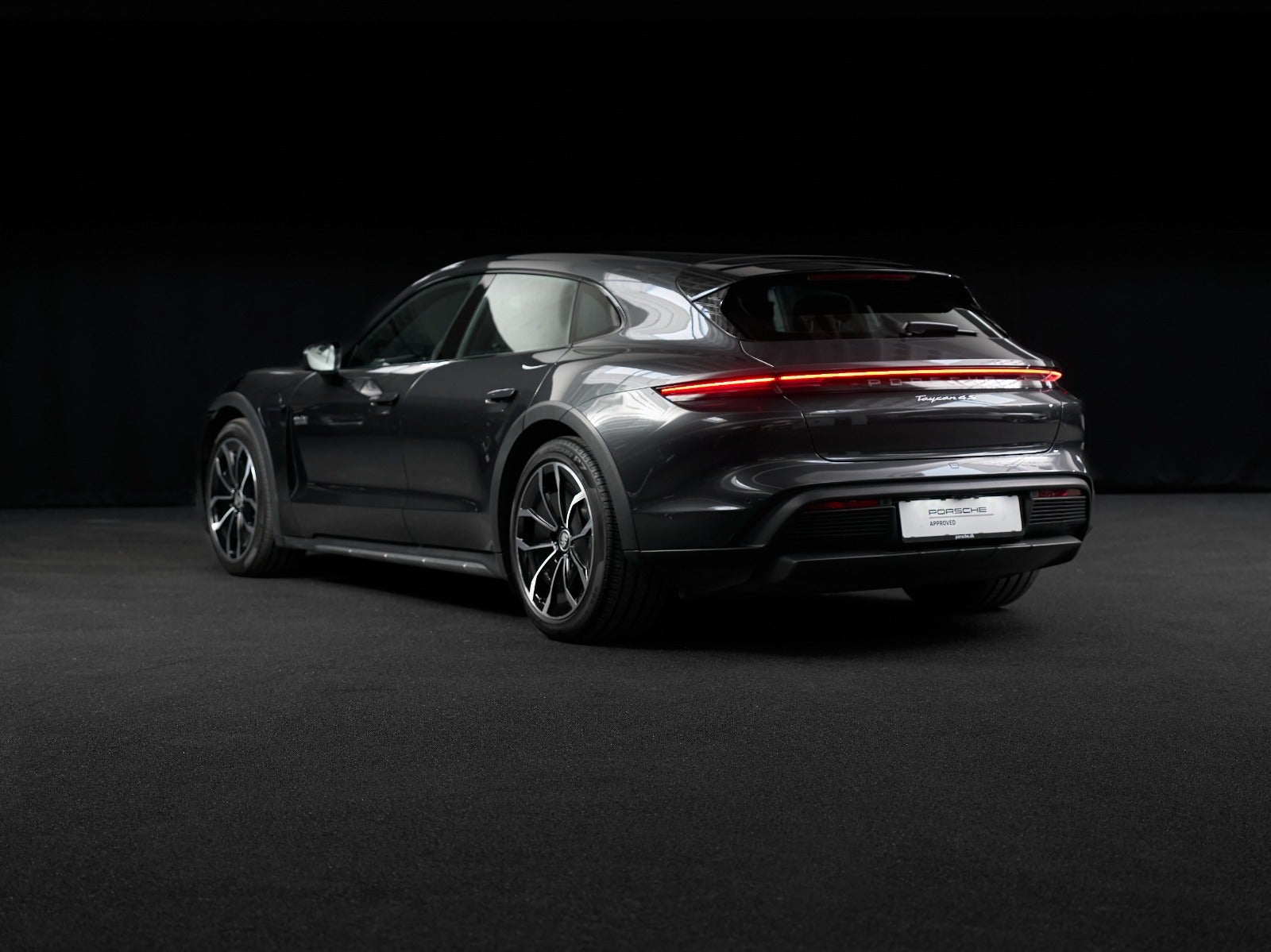 Gallery image 2 of 18