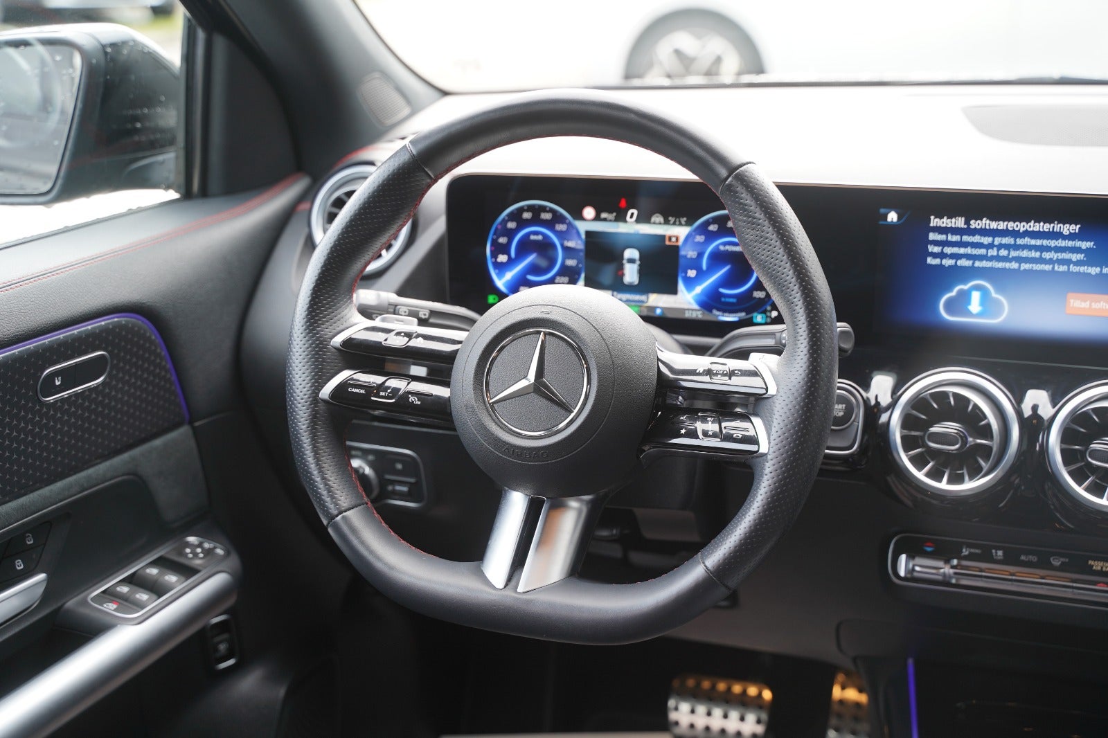 Billede af Mercedes EQA350  AMG Line 4Matic