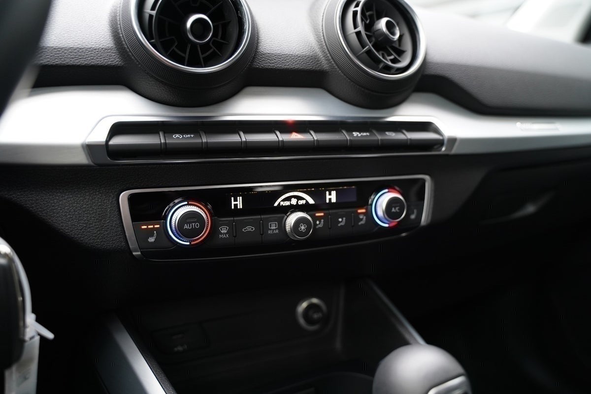Billede af Audi Q2 35 TDi Sport S-tr.