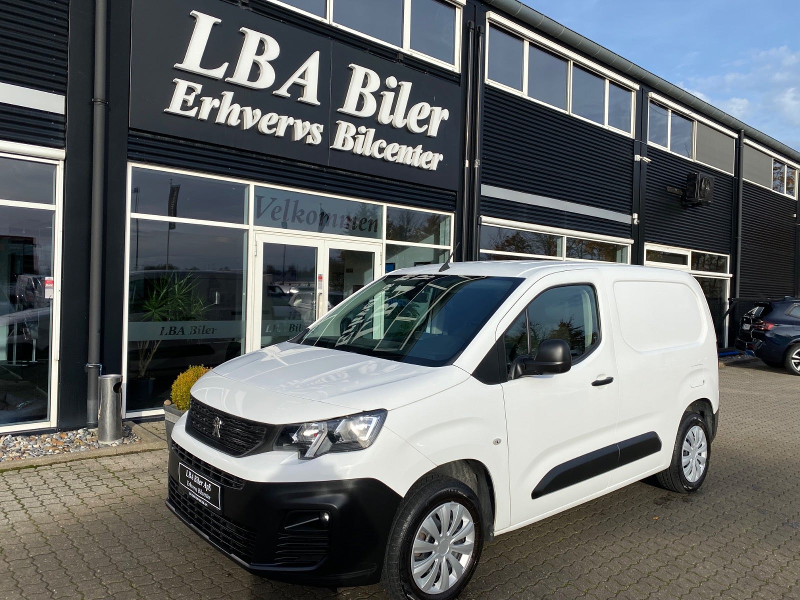 Peugeot Partner BlueHDi 100 L1V1 Plus Van