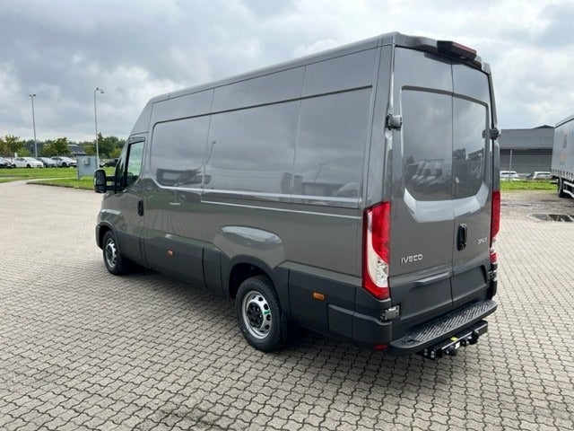 Billede af Iveco Daily 2,3 35S14 12m³ Van