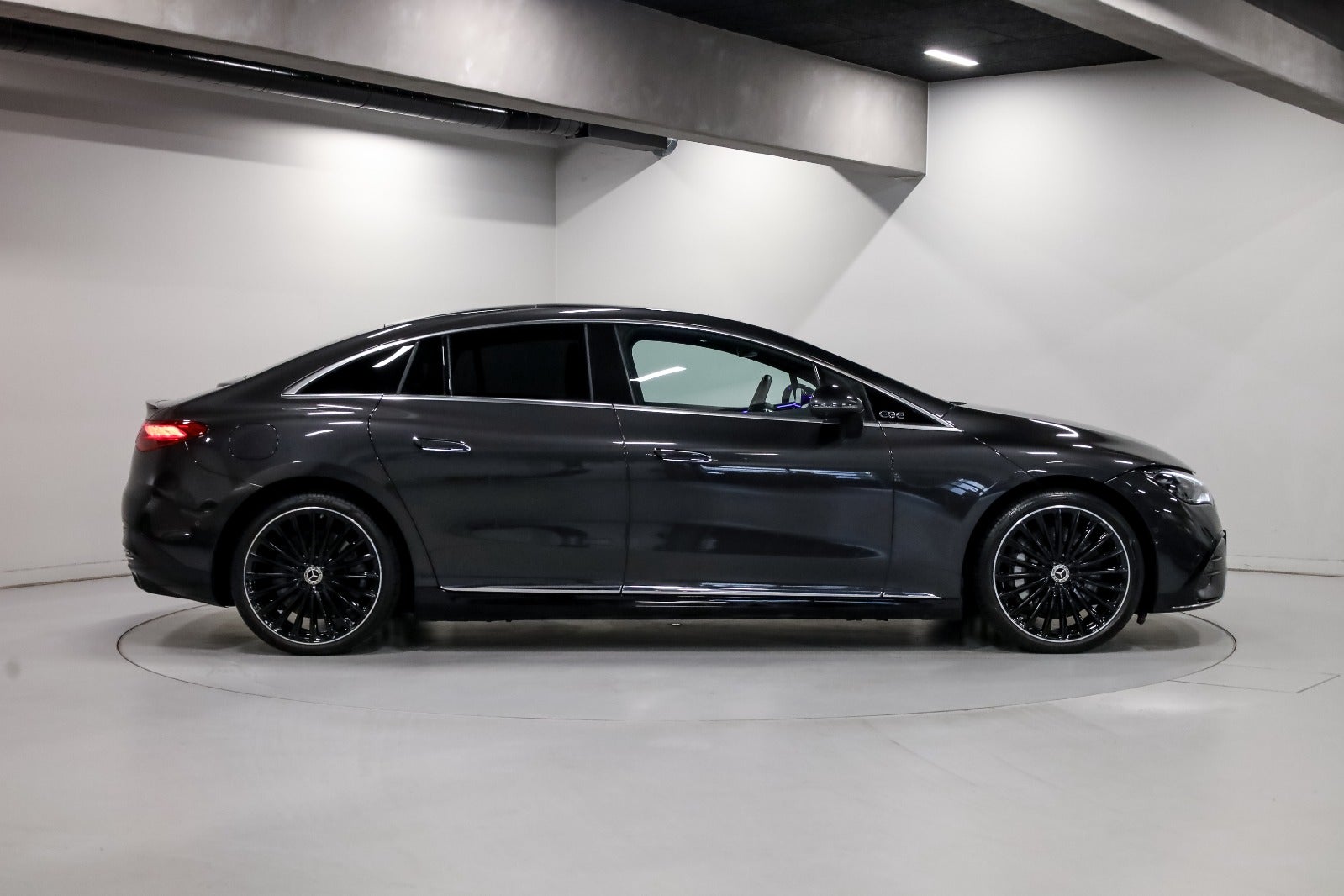 Mercedes-Benz EQE350+ AMG Line Premium Plus
