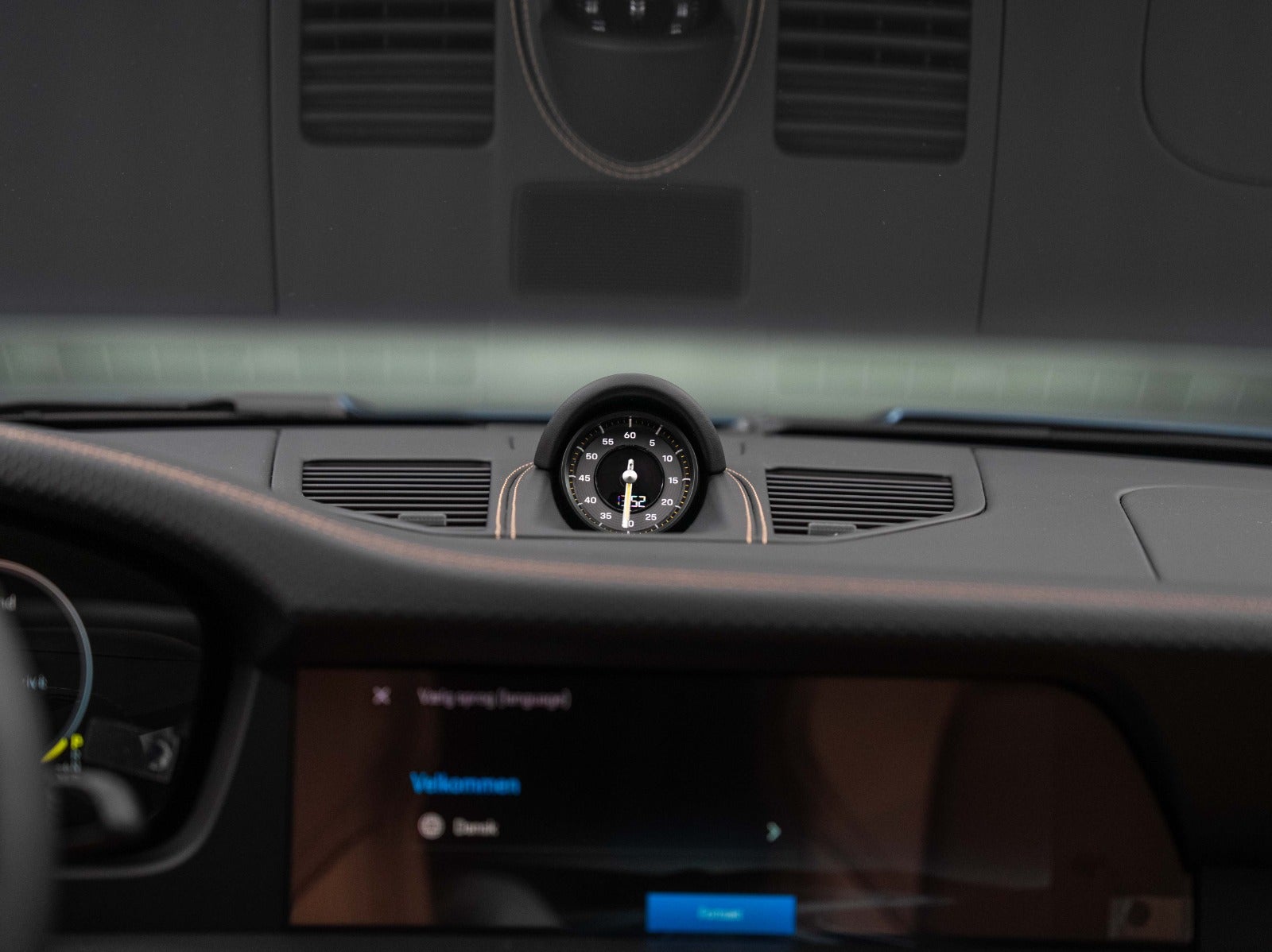 Gallery image 16 of 18