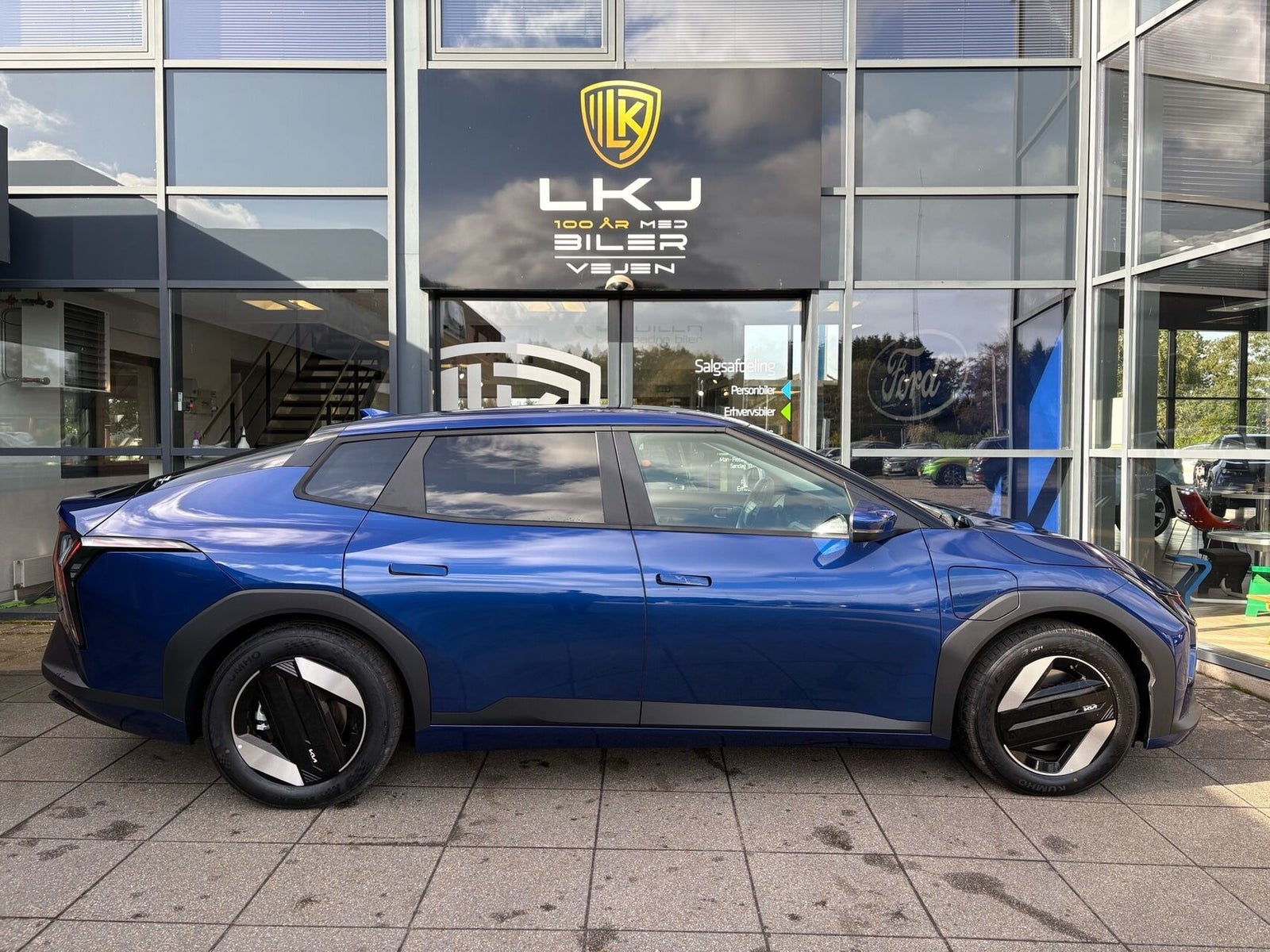 Kia EV4 Long Range Business Plus Fastback