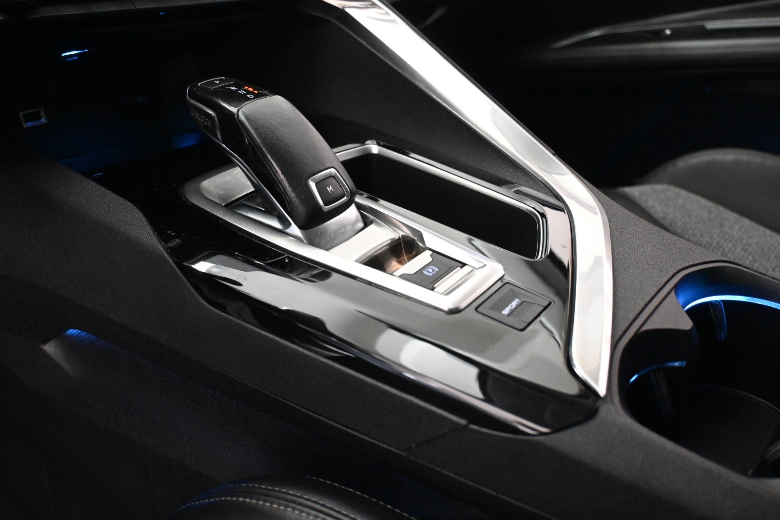 Peugeot 3008 e-THP 130 Allure EAT6