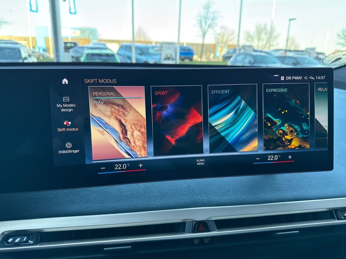 BMW iX xDrive40 Fully Charged M-Sport billede 22