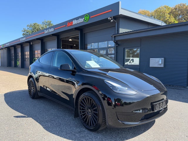 Tesla Model Y RWD