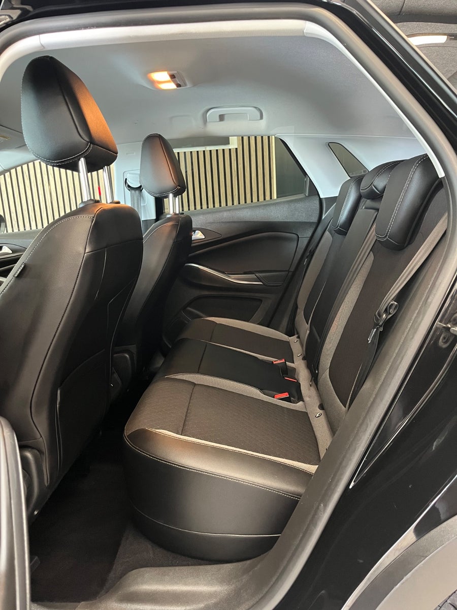 Opel Grandland X Hybrid Exclusive aut. Opel Grandland X Hybrid Exclusive aut.