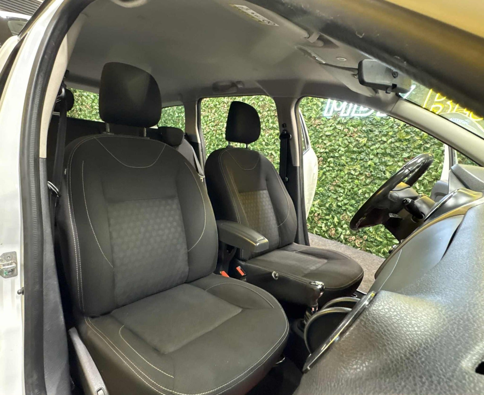 Billede af Dacia Logan 0,9 TCe 90 Laureate MCV Easy-R