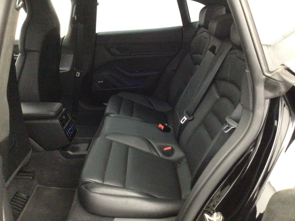 Porsche Taycan Turbo Cross Turismo