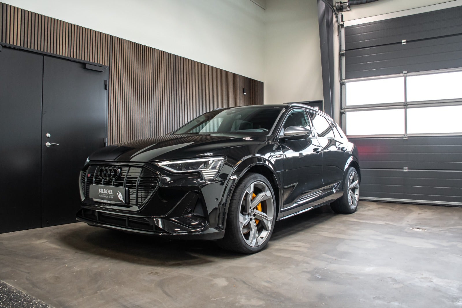 Audi e-tron S quattro