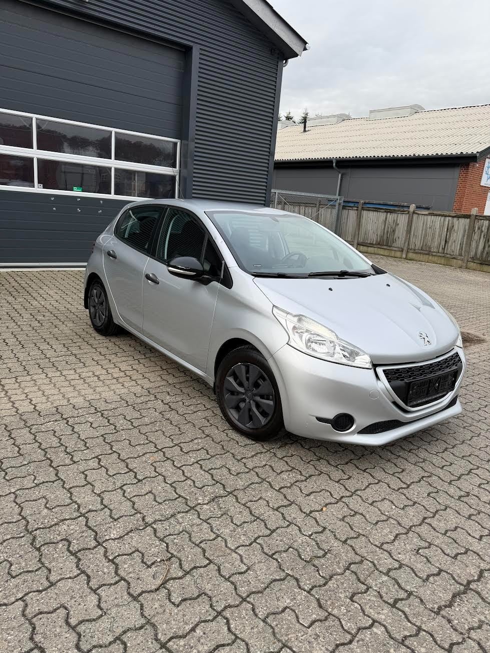 Peugeot 208 VTi Access