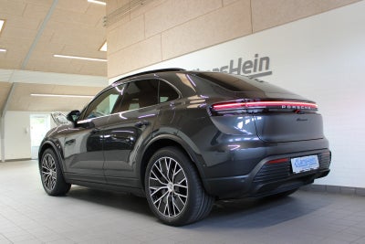 Porsche Macan 4 