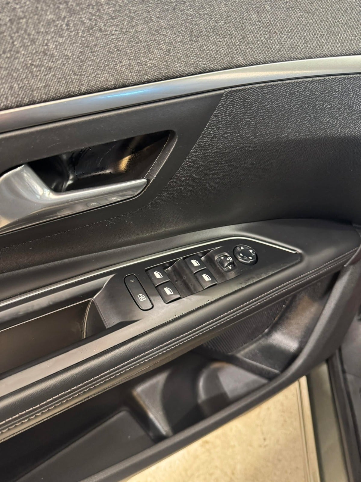 Billede af Peugeot 5008 1,5 BlueHDi 130 Allure 7prs