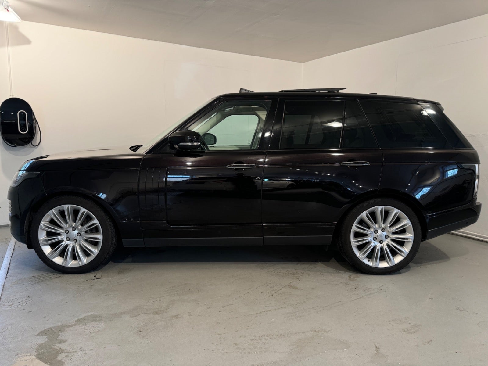 Land Rover – Range Rover