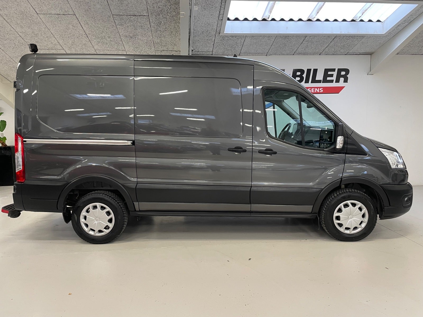 Billede af Ford Transit 350 L2 Van 2,0 TDCi 170 Trend aut. H2 FWD