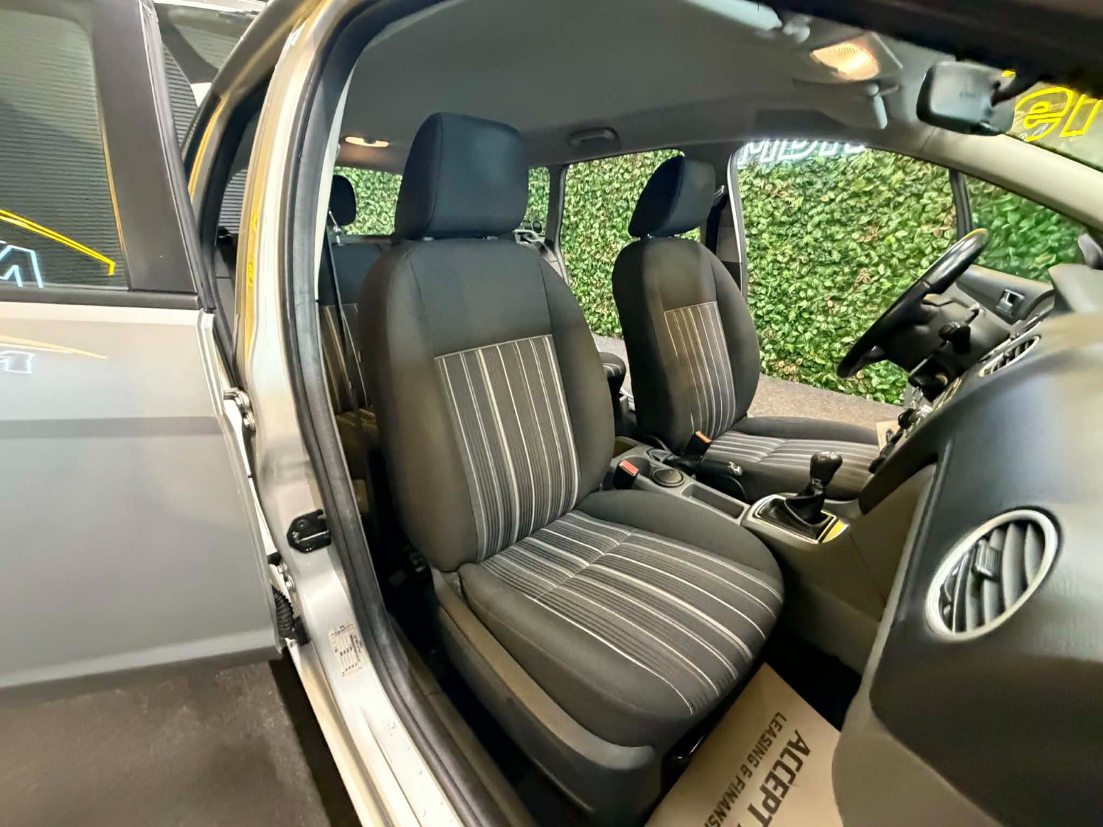 Billede af Ford Focus 1,6 TDCi 109 Ghia stc.