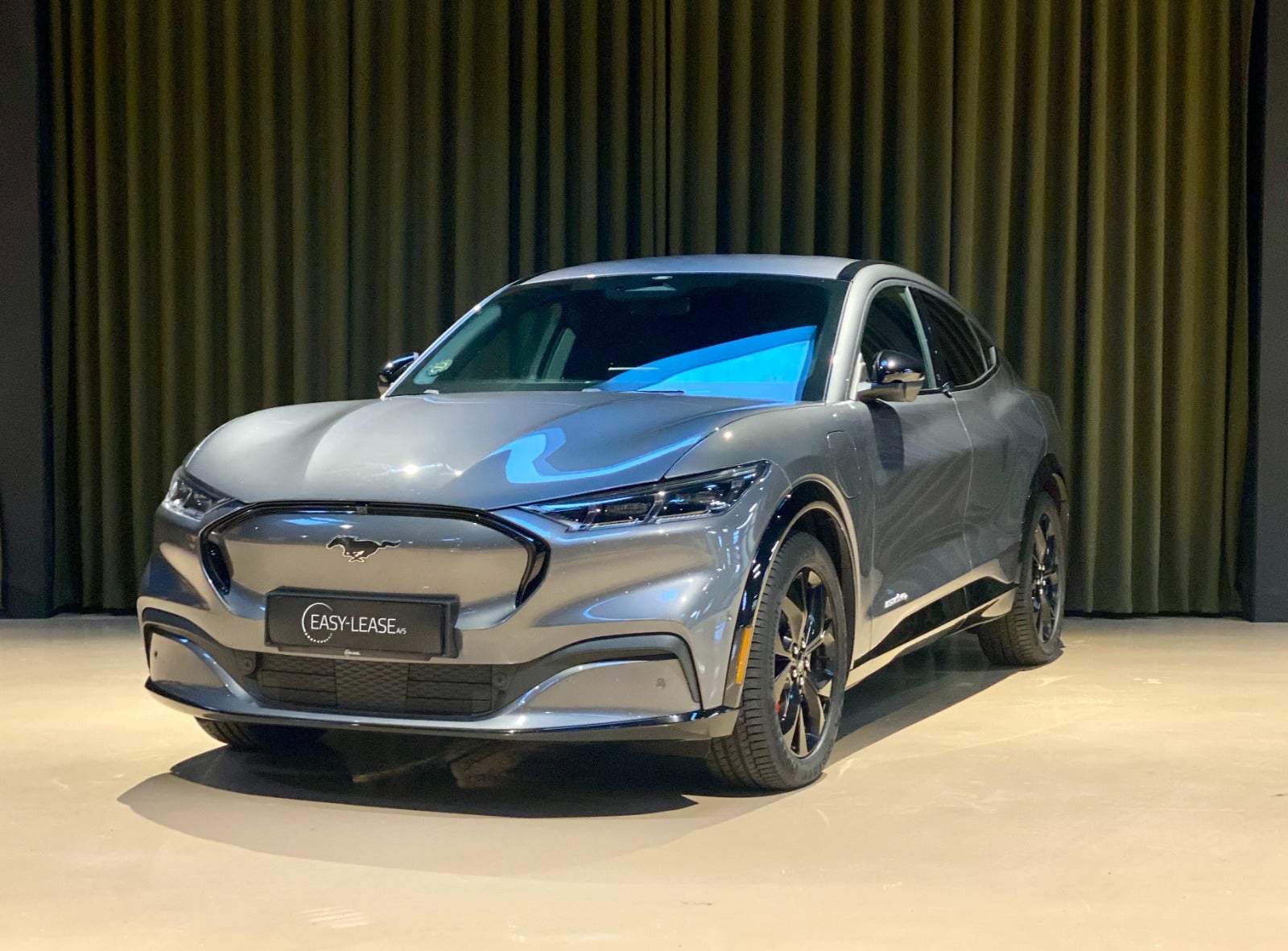 Ford Mustang Mach-E 75 Premium Standard Range AWD