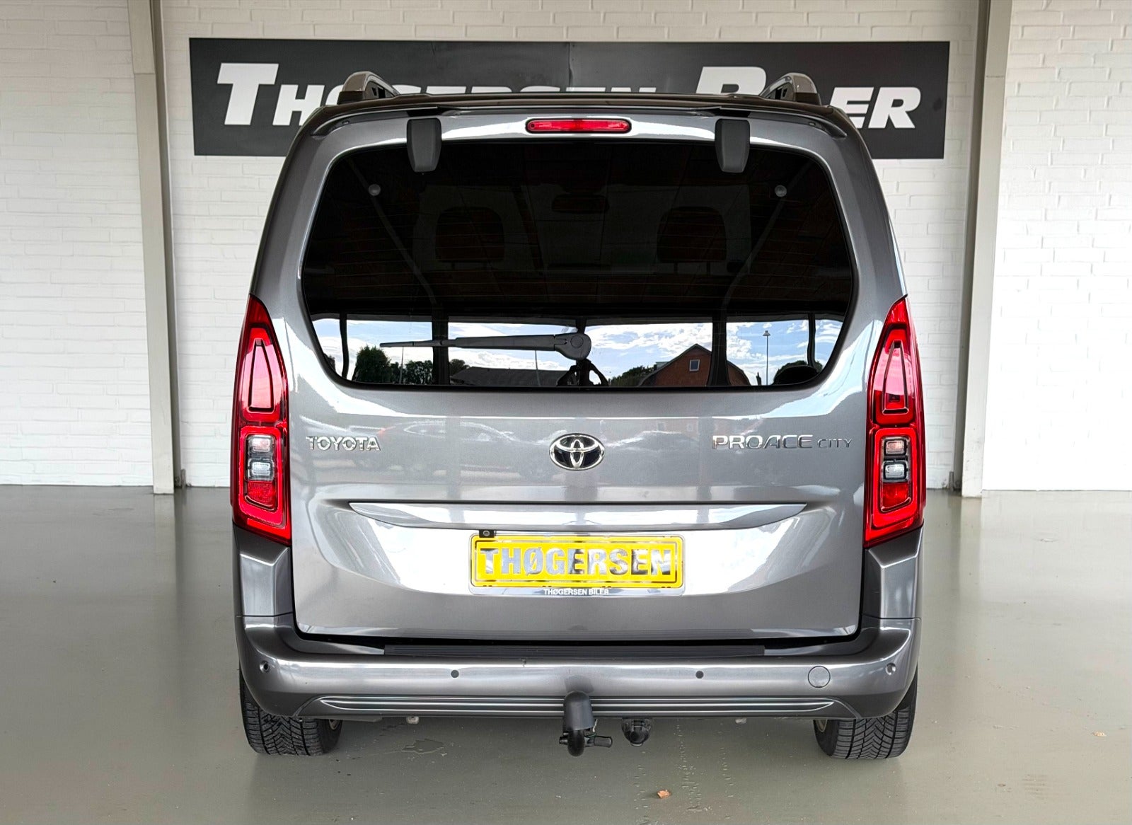 Billede af Toyota ProAce City Verso 1,2 T 110 Long Family Van