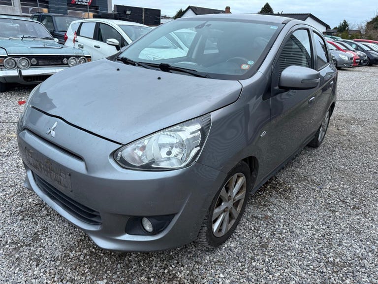 Mitsubishi Space Star Classic Collection+