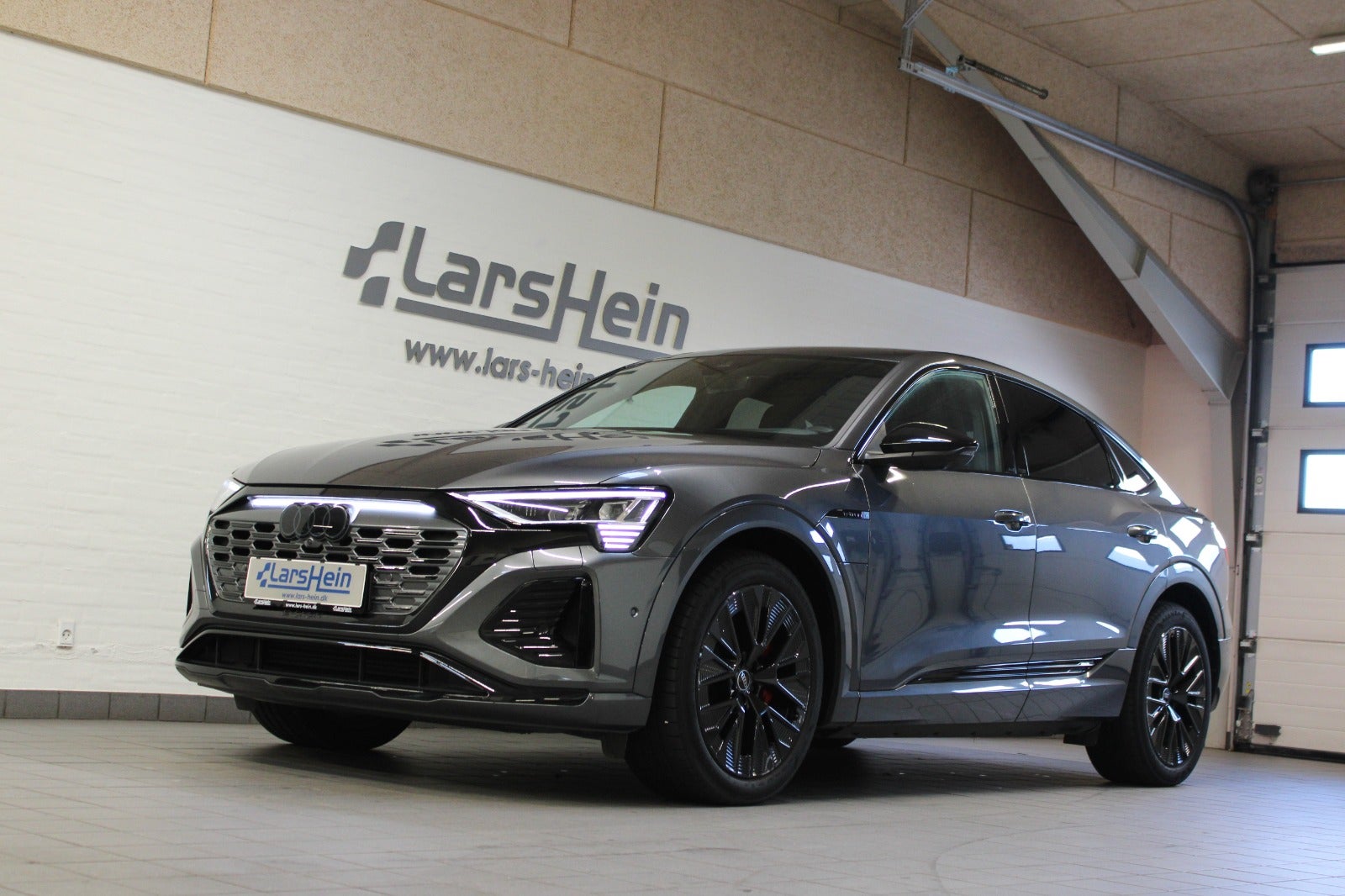 Audi Q8 e-tron S-line Black Style Sportback quattro