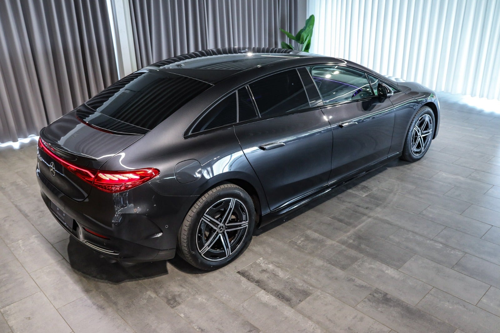 Billede af Mercedes EQE350+  AMG Line Premium