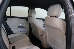 Mercedes EQA250