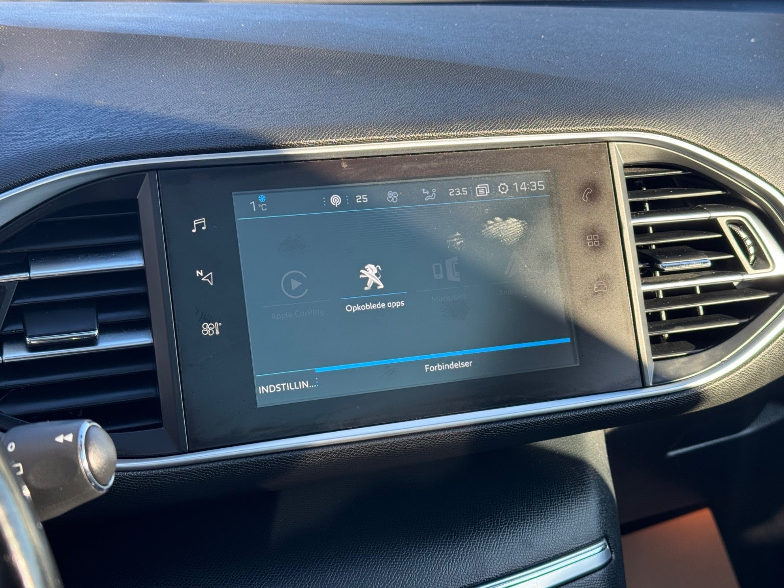 Billede af Peugeot 308 1,6 BlueHDi 120 Allure Sky SW