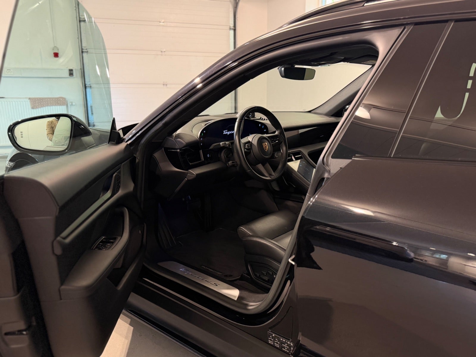 Porsche – Taycan 4S