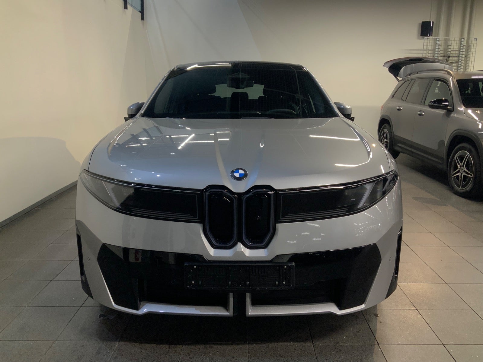 BMW iX3 (2/8)
