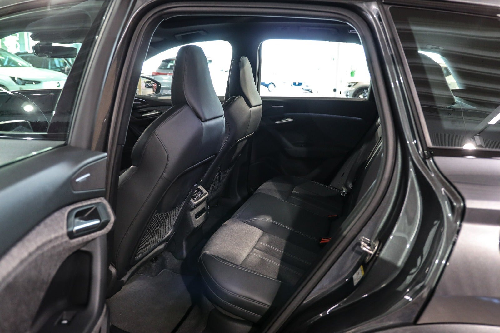 Billede af Audi Q6 e-tron S-line quattro