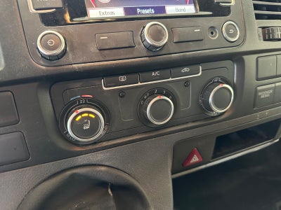 VW Transporter TDi 140 Kombi kort
