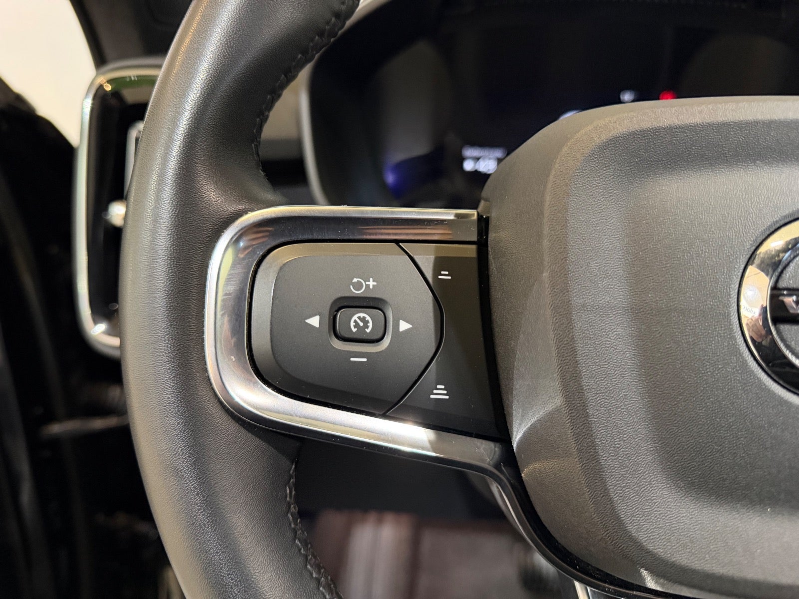 Volvo XC40 P6 ReCharge Core