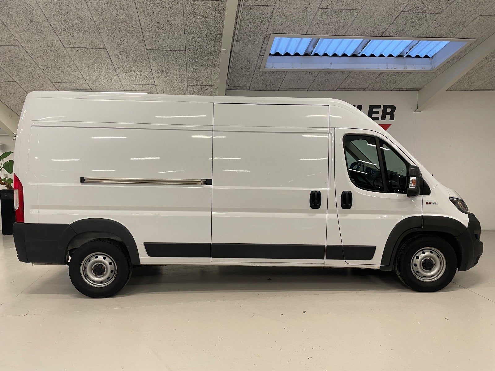 Billede af Fiat Ducato 35 Maxi 2,2 MJT 160 Kassevogn L3H2 aut.